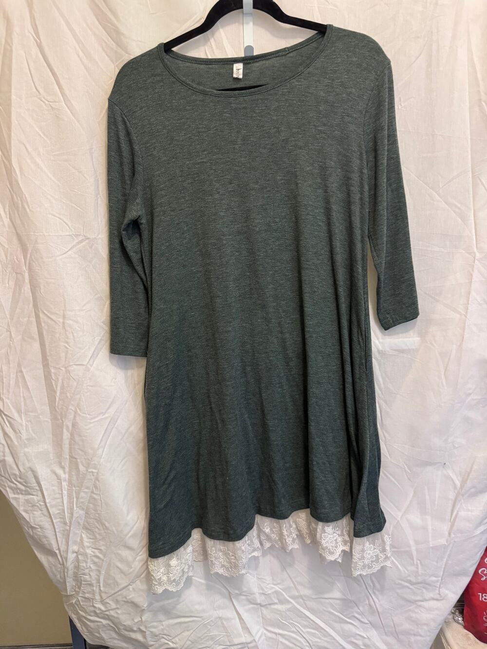 Women's Green 3/4 Sleeve Dress with Lace Trim Accent Size Medium